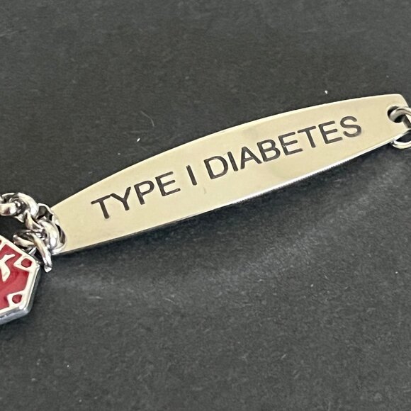 New! Diabetes Type 1 Simple Chain With Charm Medical ID Stainless Steel Bracelet - Picture 4 of 4